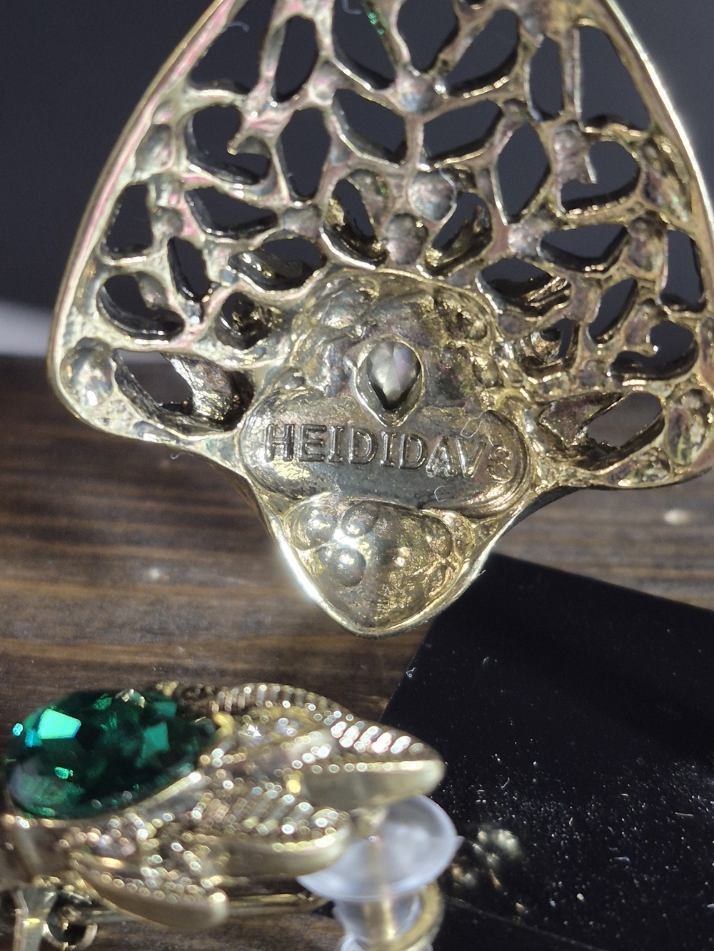Vintage Figural Gold Filigree Earrings with Emerald Green Crystals - Picture 2 of 3
